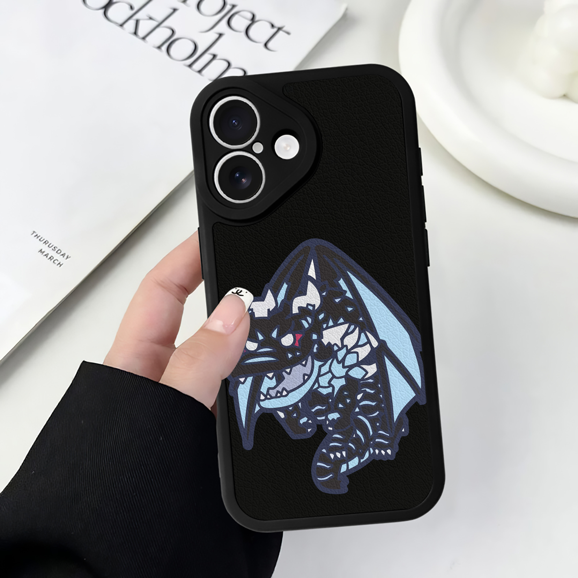 （画像用） 転スラ Regarding Reincarnated to Slime 【iPhone 16シリーズ対応】シリコンスマホケース（レザー調） 材質：シリコン